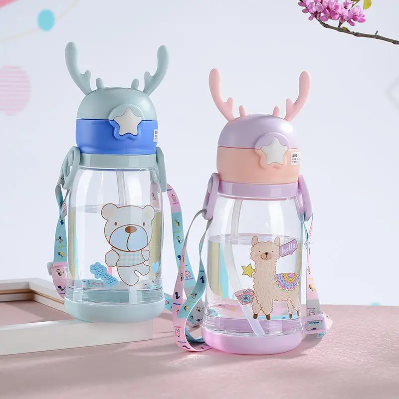 600 ml hot sale adorable animal pattern food grade plastic wear-resistant private kids drinking straw bottle