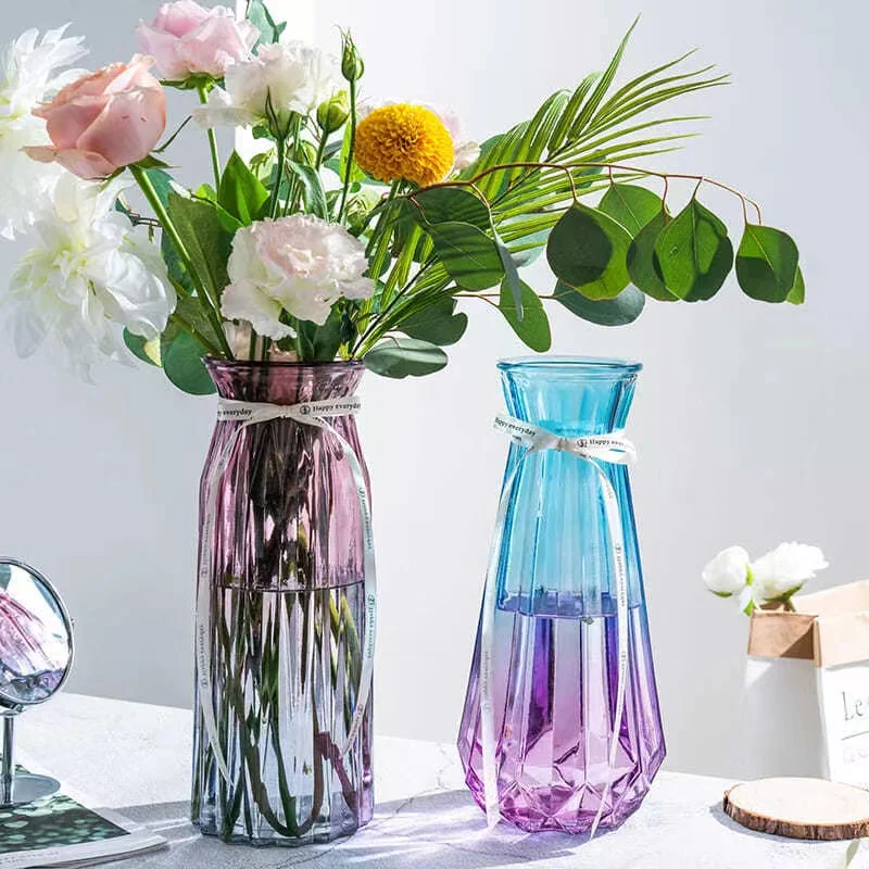 Wholesale Gift Glass Bud Vases Colored Mini Decor Vintage Home Wedding Glass Bottles Flowers Small Vases