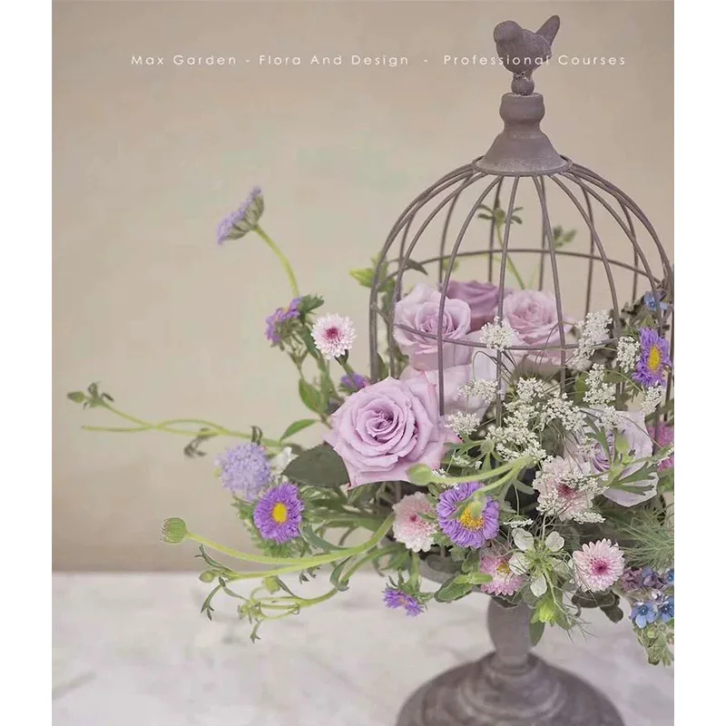 European Retro Candlestick Home Desktop Decoration Metal Bird Cage Lantern Candle Holder Antique Wedding Candelabra Centerpieces