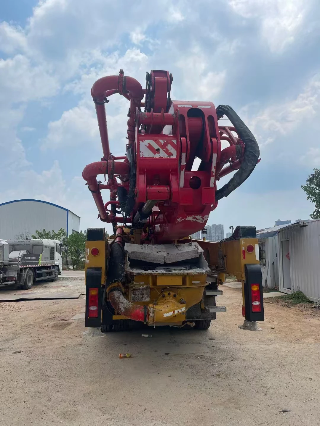 High Performance Concrete Machinery 21 Years Sany Volvo 51m Vertical Delivery Distance Used Concrete Pump Trucks