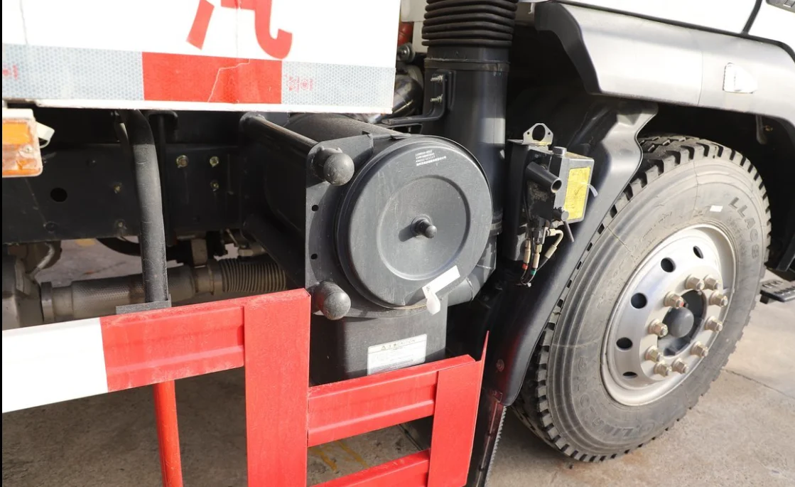 Новый и Подержанный китайский поставщик легких грузовиков Dongfeng Liuzhou Chenglong L3 180 л.с. самосвал 4x2 4 2 м лидер продаж