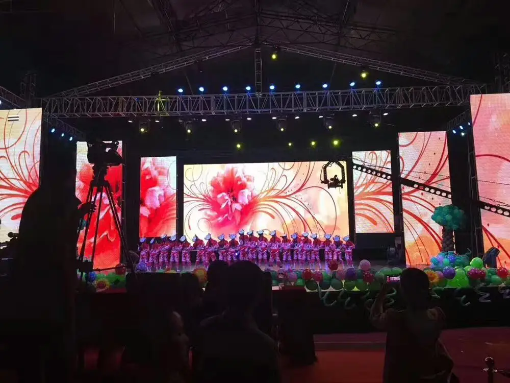 Indoor Outdoor Large LED Board Full Color Waterproof LED Screen Video Wall P3.91 LED Advertising Panel Rental LED Display