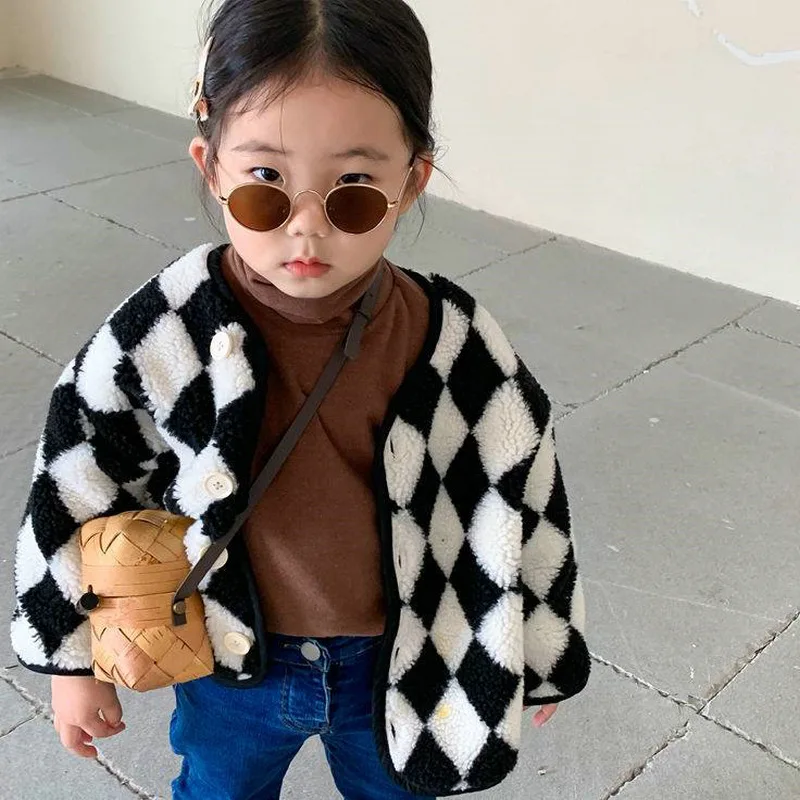 Winter Girls Jacket Kids Thick Coats Black and White Plaid Berber Fleece Faux Fur Outwear Kids Coat Warm Baby Outfits