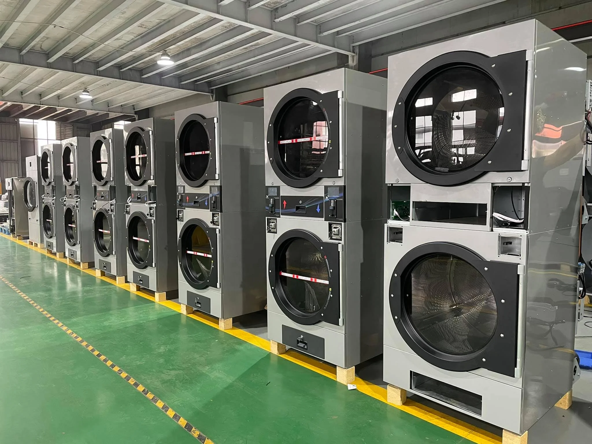 Coin Operated Laundry Washers Laundry Machines For Business 15kg Commercial Washing Machines