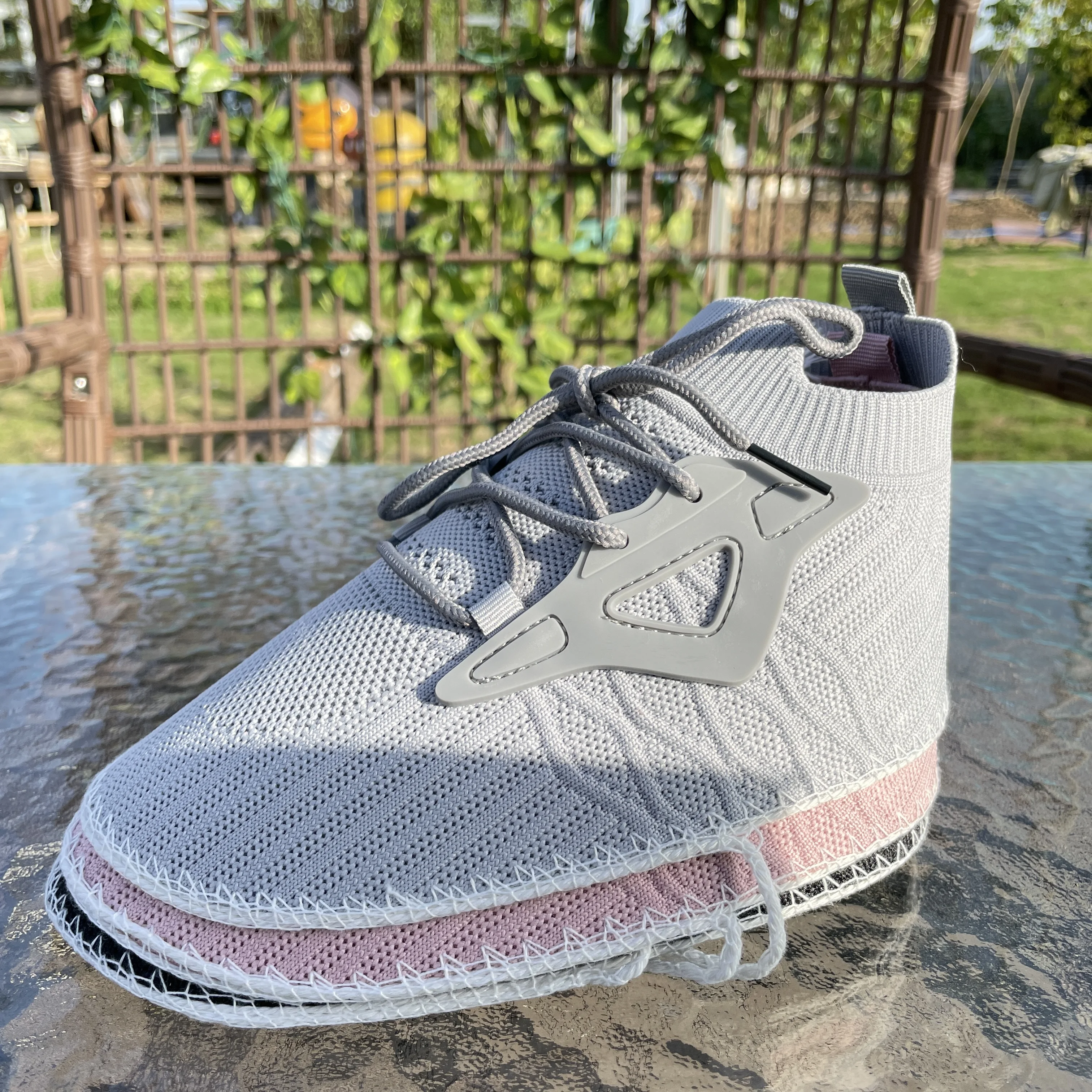 Верхняя часть обуви высококачественные кроссовки со стильным вязать цифровые печатные из искусственной замши на массивной подошве Fly Вязание вамп-Обувь На всех этапах производства