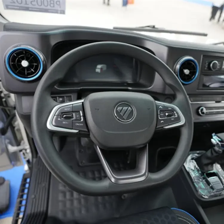 with big battery 4 ton 300hp light used 4*2 electric van cargo box truck  for cargo