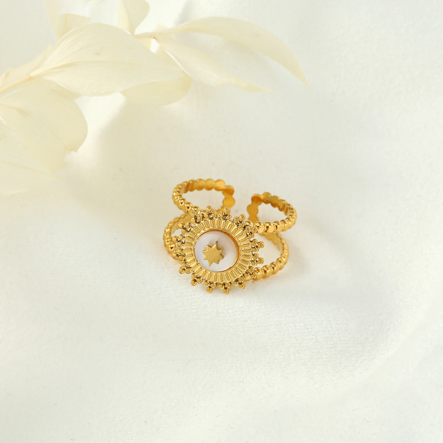 Jewelry Maker Custom Vintage Classic Waterproof Never Fade 18K Gold Plated Stainless Steel Ring