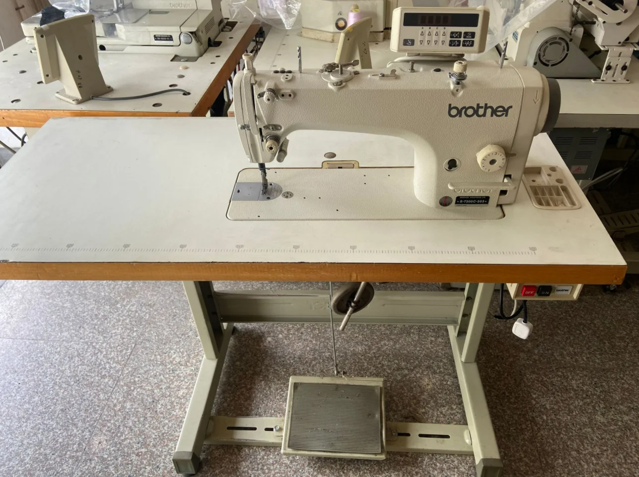Used Brother 7200c Computerized Industrial Straight Lockstitch Sewing Machine