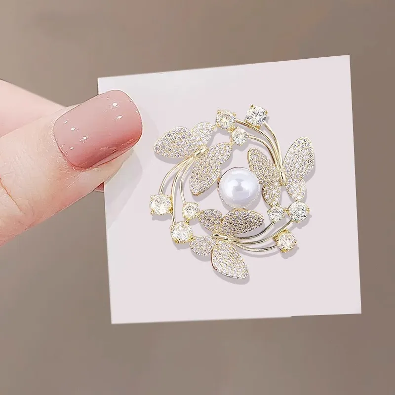 Luxury Full Zircon Rhinestone Brooch Pin for Women Simple Butterfly Sweater Brooch Women Pearl Gold Plated Brooch Jewelry