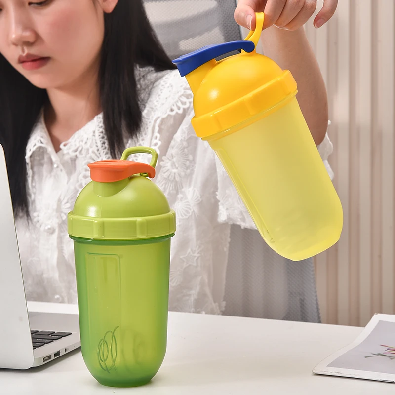 Wholesale gym fitness sports bpa free plastic spice custom logo empty glitter protein shaker bottle With Shake Ball