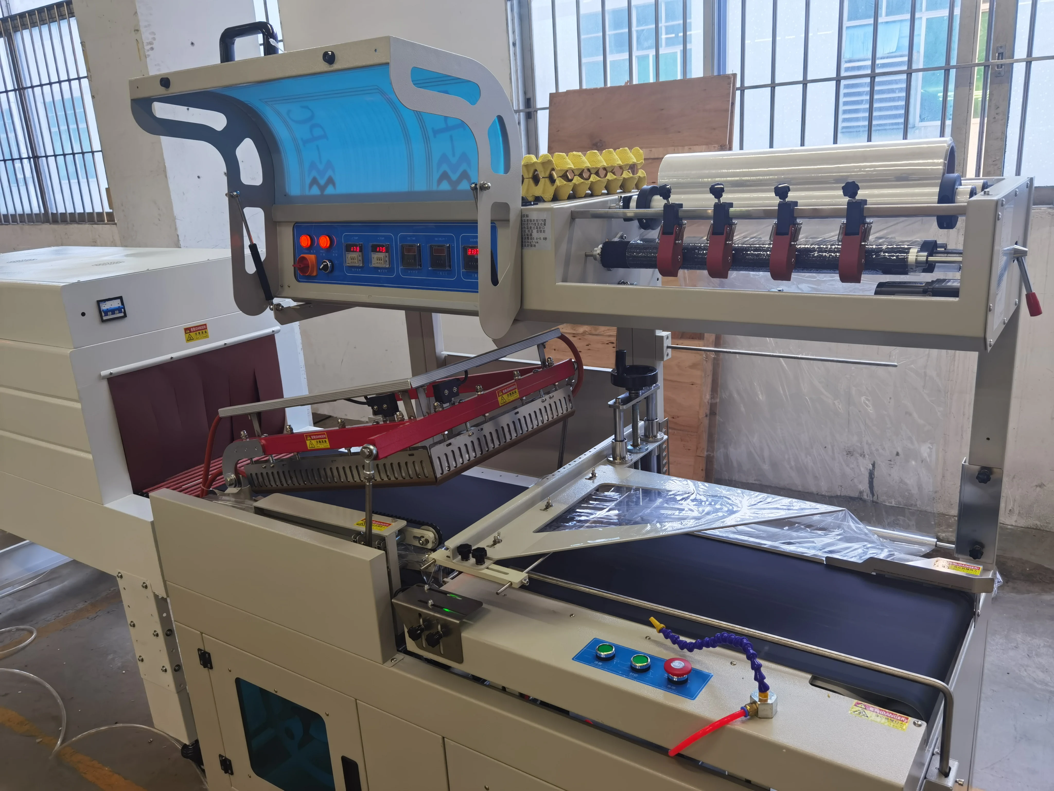 Automatic food vegetable noodle cup thermo film heat shrink tunnel packaging machine