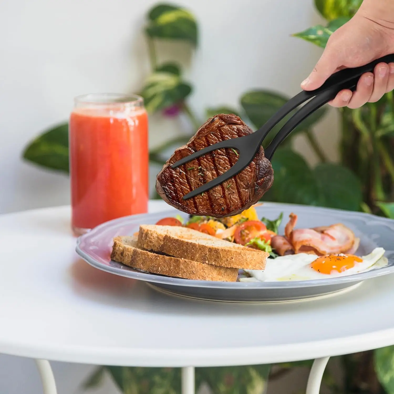 2 in 1 Grip and Flip Spatula Tong Multi-purpose Use Non-Stick Kitchen Egg Flipper Spatula for Bread Fish Pancake Toast