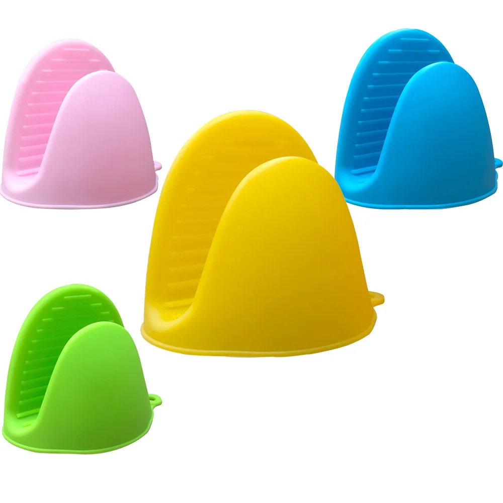 Silicone Kitchen Tool Heat Insulation Set Silicone Thermal Glove Clip Gloves Oil Brush 3 Pieces Set Kitchen Baking Tool