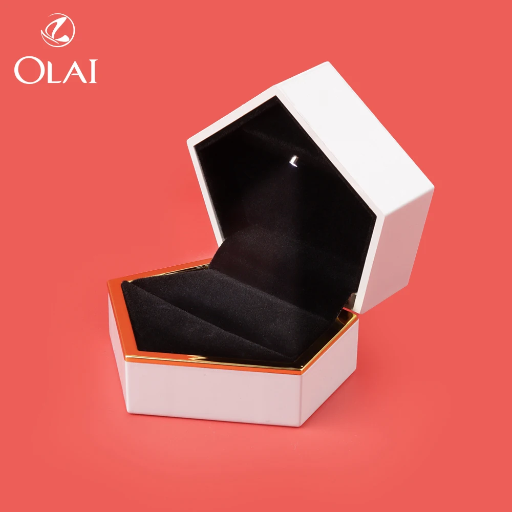 Olai Pentagon Luxury LED Light White Painting Earring Pendant Chain Jewelry Gift Package Box