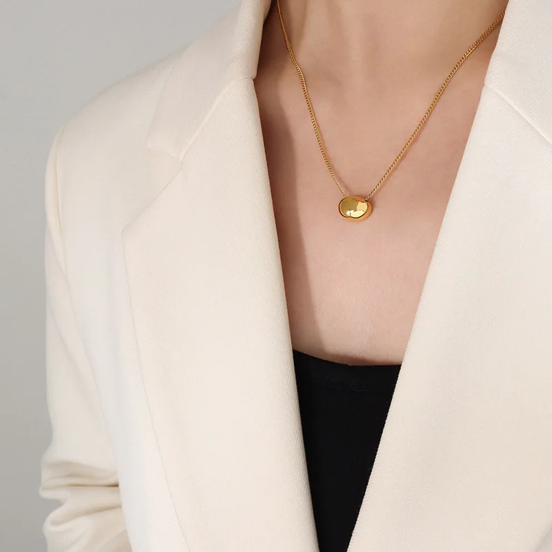 Wholesale Fashion 18K PVD Gold Plated Stainless Steel No Fade Oval Necklace High Polished Beans Shape Pendant Necklace For Women