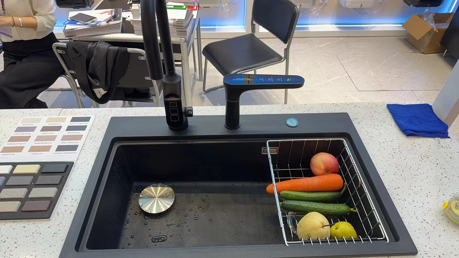 KUAIERTE Stainless Steel Intelligent Automatic Multi-function Single Hole Kitchen Sink Combination Includes Washing and Drying