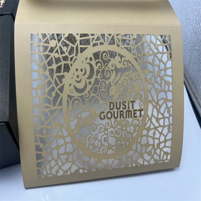 Food Grade Cardboard Container Paper Cake box with handle