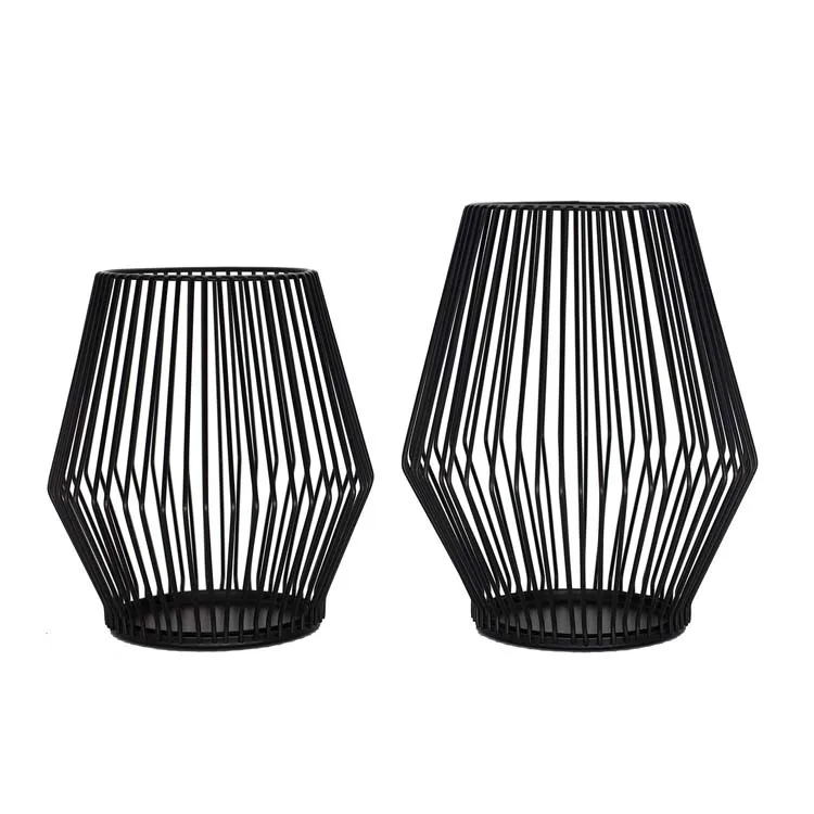 
 Доступен образец скандинавских фонарей, подсвечник для свечей, геометрический набор из 2 черных металлических подсвечников  