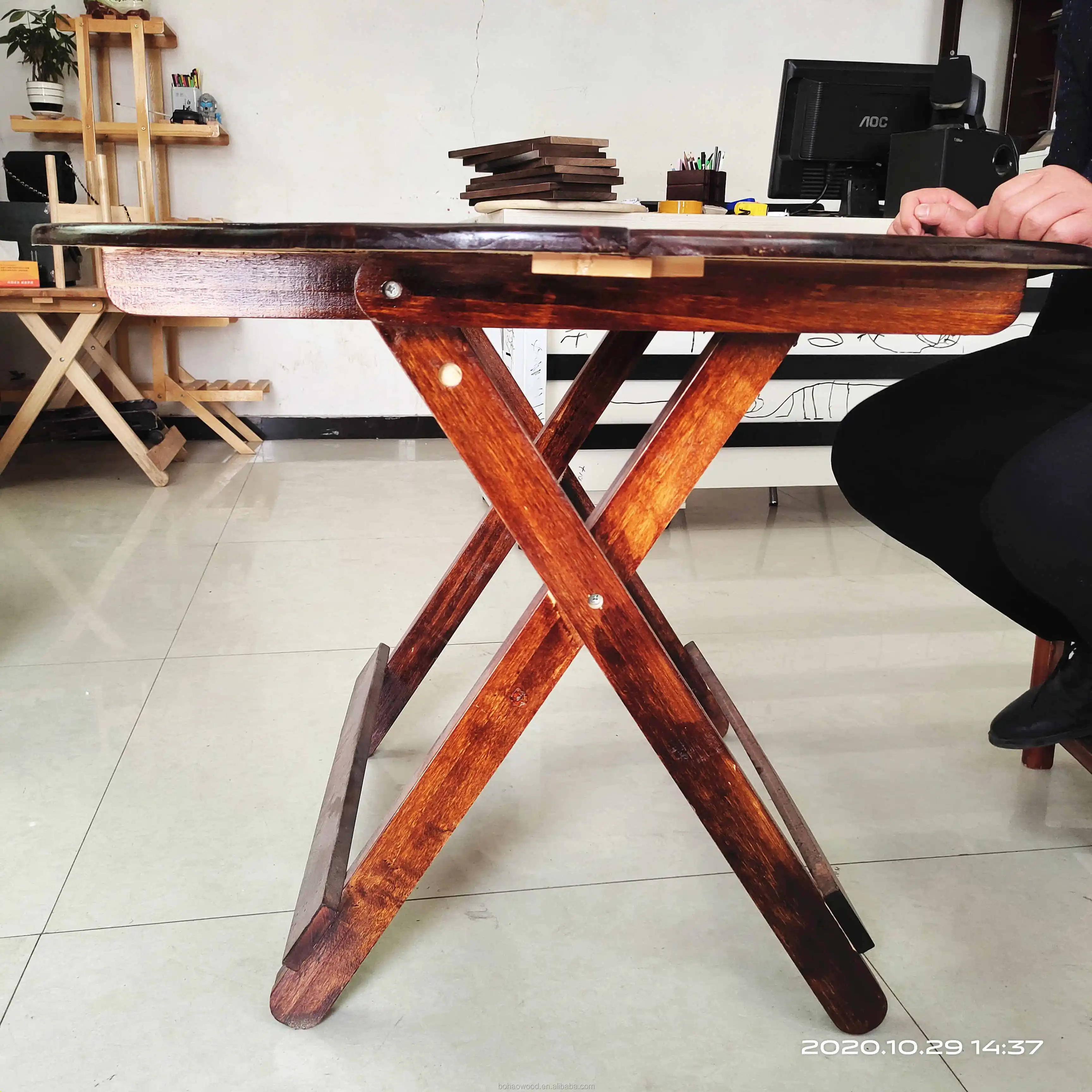 ODM OEM Scandinavian Rustic style recycled pine wooden folding table furniture for dinning /coffee/farms/bars/restaurant