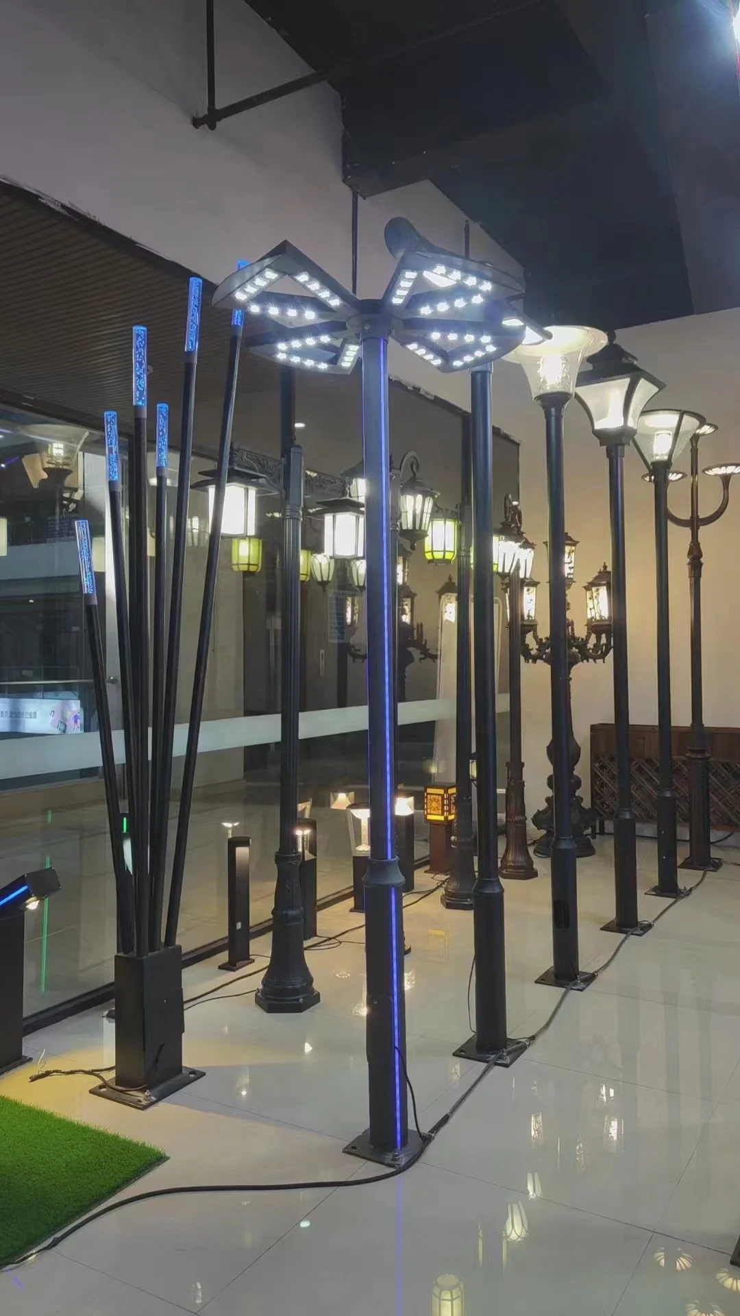 Modern style high-quality aluminum pole 4m double head side blue light strip street light IP65 waterproof LED courtyard light