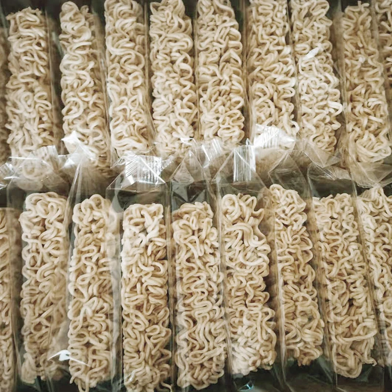 65g OEM independently packaged fried instant noodles without seasoning lamian instant noodles buldak ramen noodles