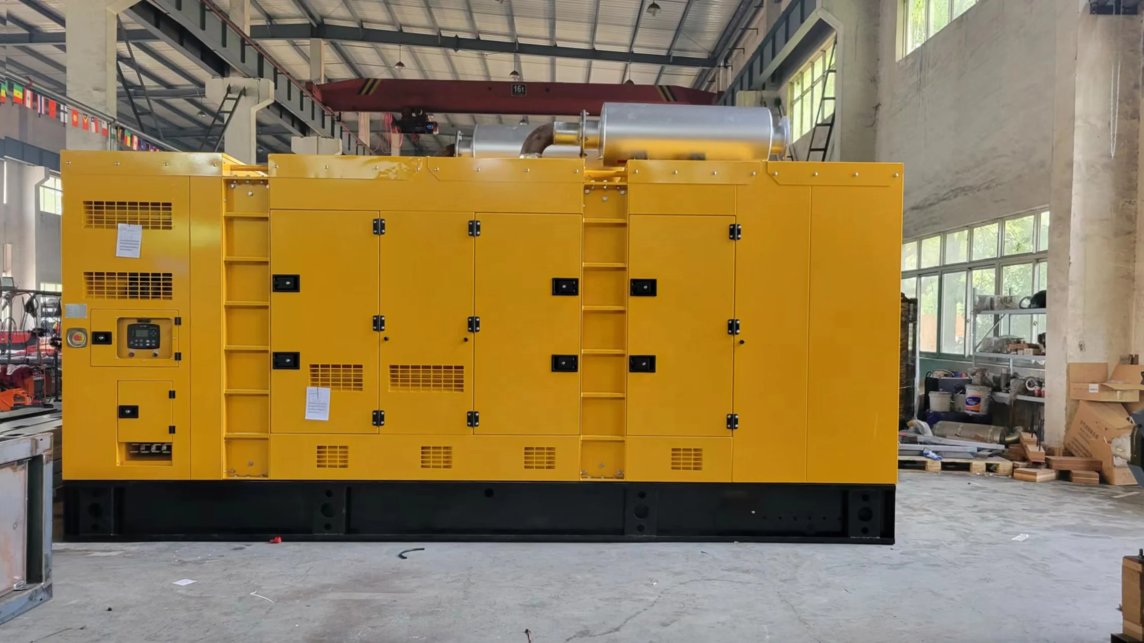 Powered by Cummins engine KTA38-G2 silent type 600kw 750kva diesel generator set