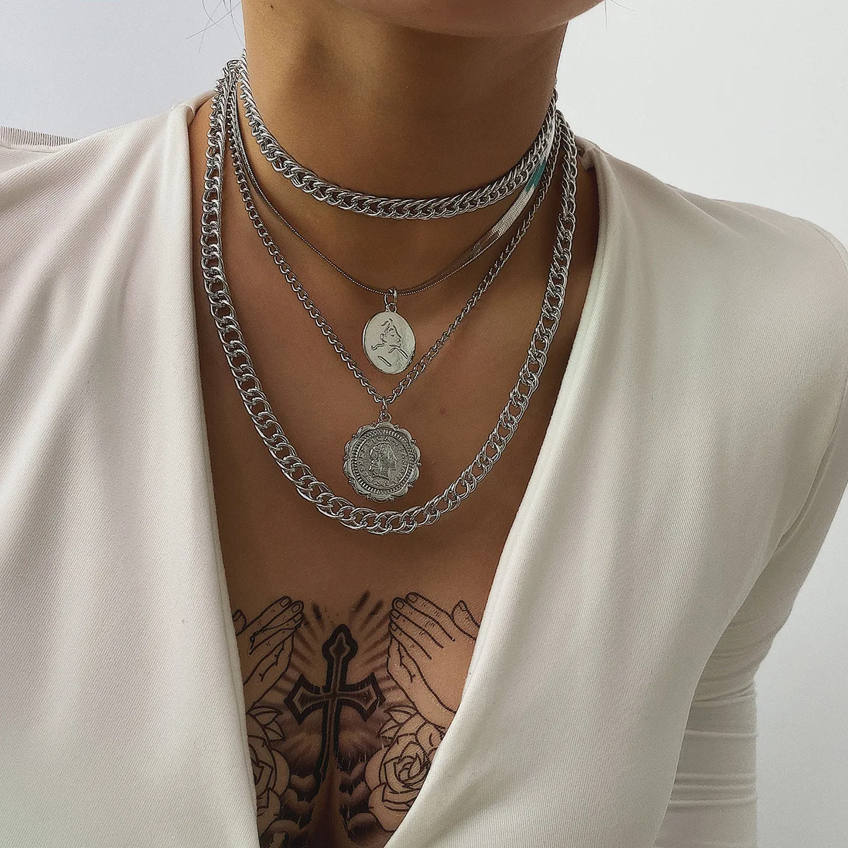 European and American jewelry personality exaggerated hip-hop thick chain multi-layer retro round card lace necklace