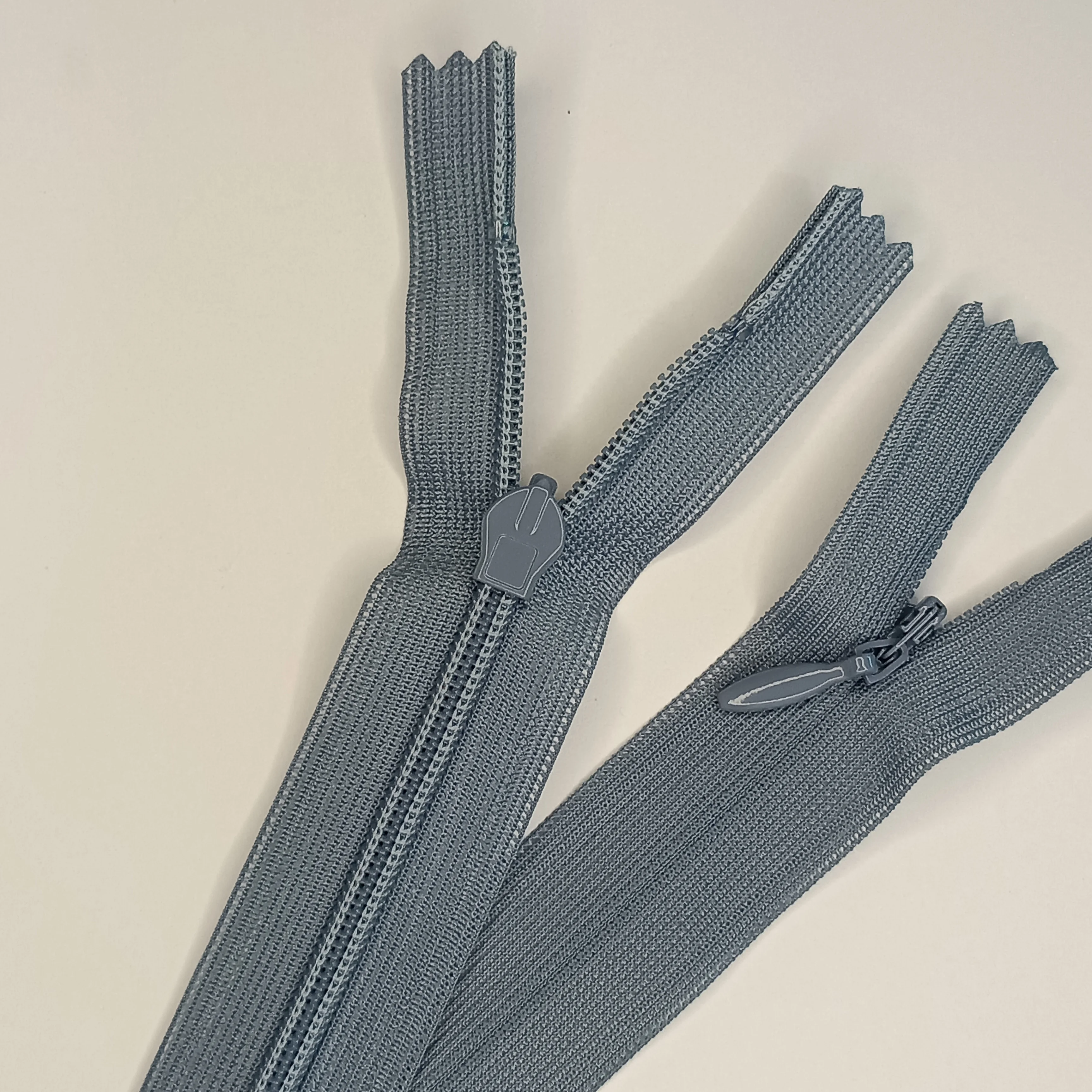 Dress special Factory direct good quality Zip 3# Invisible cloth edge closed end zippers with sliders for clothing