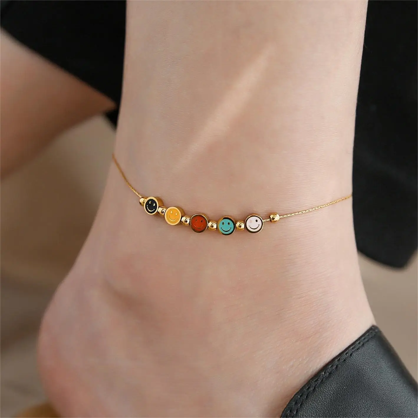 Woying Minimalist 18K Gold Plated Anklet Beads Enamel Smile Face Anklet 316L Stainless Steel Anklets For Women