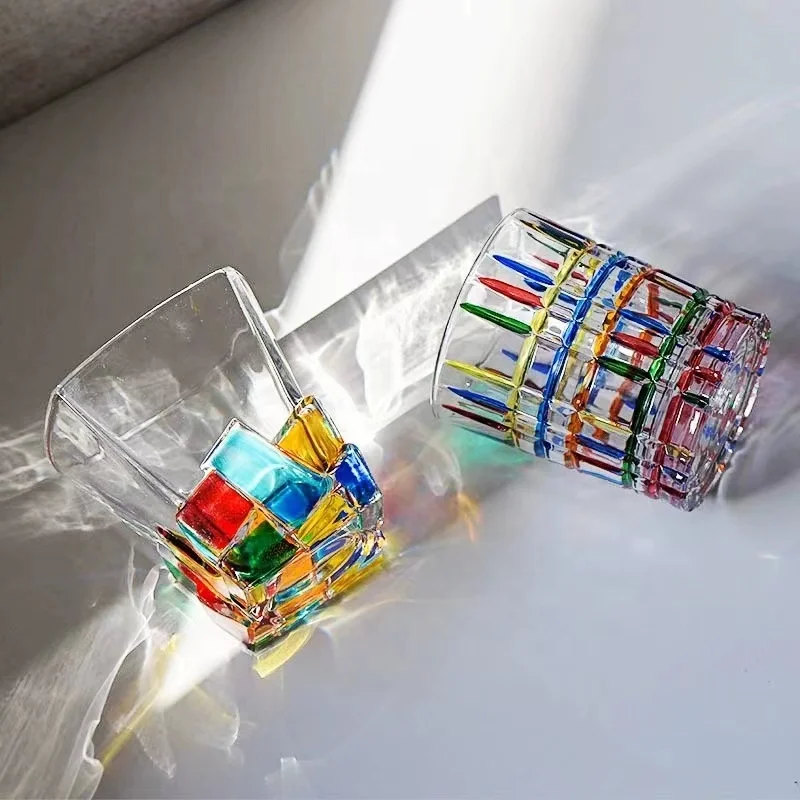 Creative hand-drawn colorful vertical design glass wine glasses wedding wine glasses