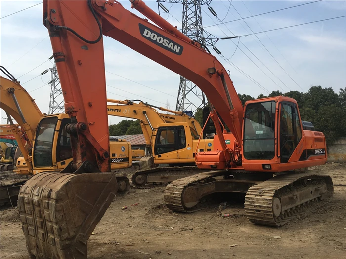 used 2016 year original Doosan DH225LC-9 excavator for sale in china My whatsapp/IMO:008613816985448