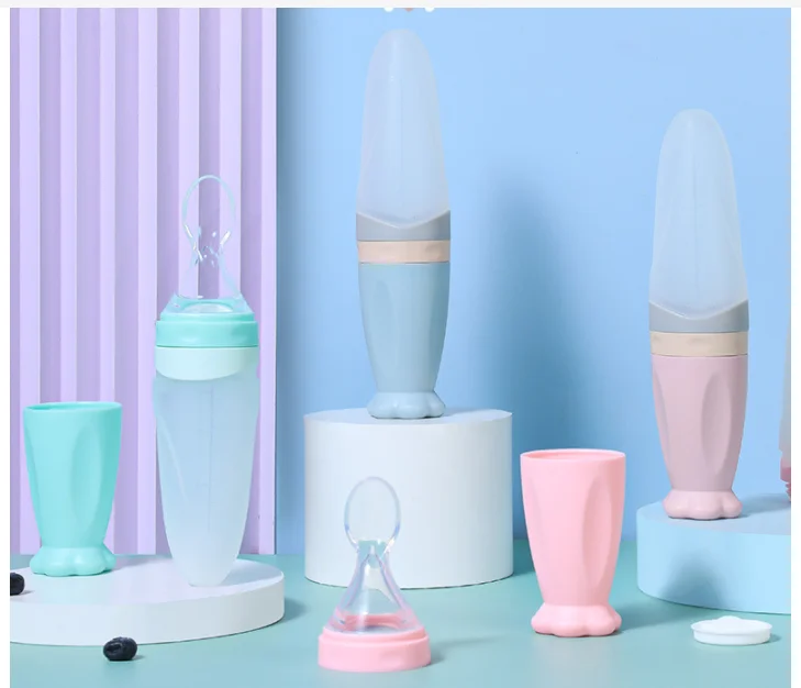 Portable Custom Logo Silicone New Baby Product Baby Feeding Bottle Spoon Set Flexy Squeeze Silicone Baby Bottles