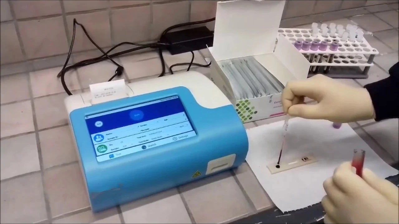 Иммунофлуоресцентная гормоновая машина Getein 1100 hba1c/ Ctni/Hba1c/Crp/D-dimer /Pct/Tsh/25-тест