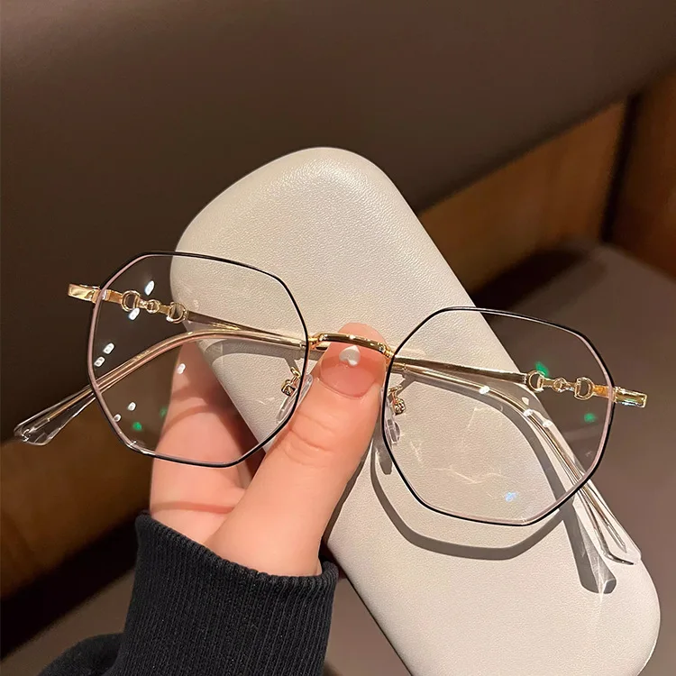 Golden Women Anti Blue Light Glasses Women Square Spectacles Frames Computer Decorative Eyeglasses Ladies Trendy Eyewear 2024