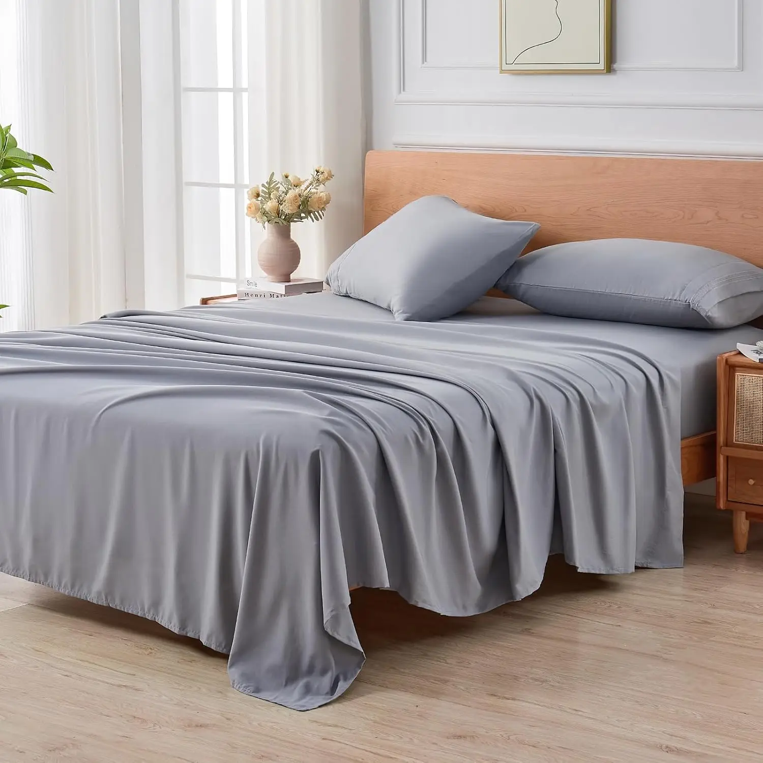 Super Soft Microfiber Bed Sheet Set Wrinkle Fade Resistant with Deep Pockets for King Size Includes Pillowcase & Flat Sheet