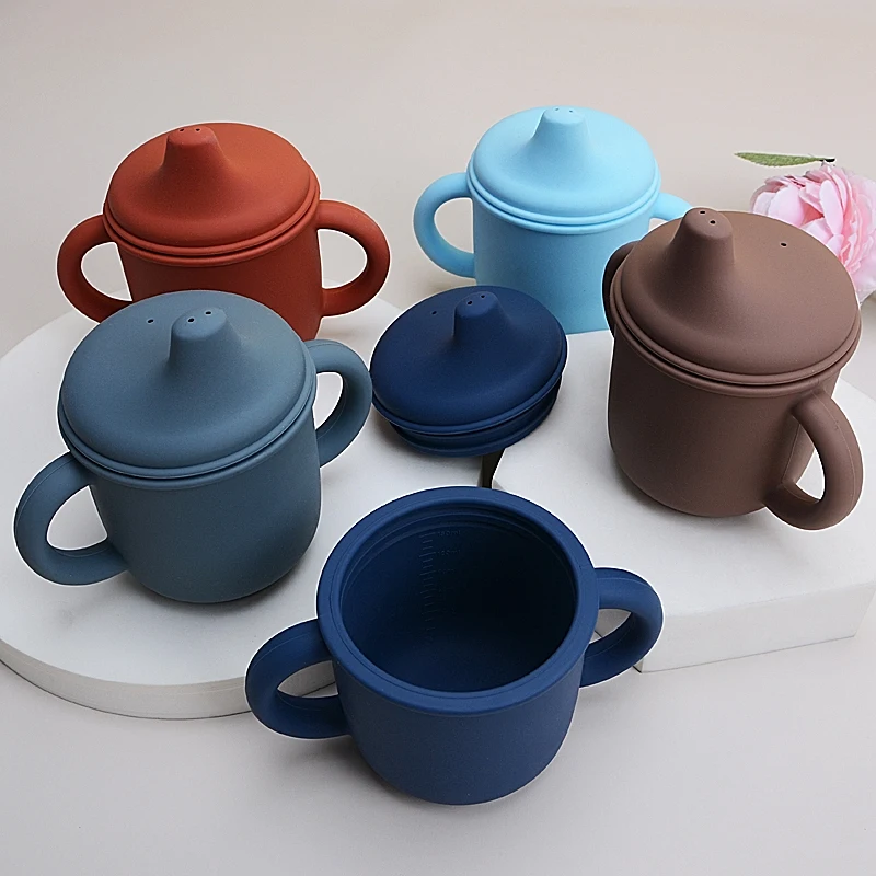 Customized BPA Free Toddler Learning Cups Snack Catcher Unbreakable Non Spill Drink Training silicone cups