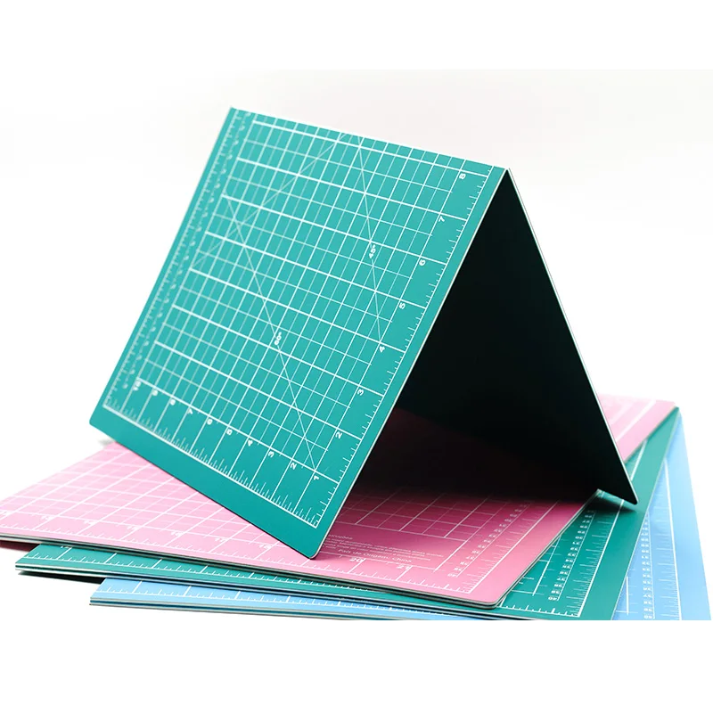 Hot sale high quality   3 layers self-healing Flexible PVC high quality cutting mat