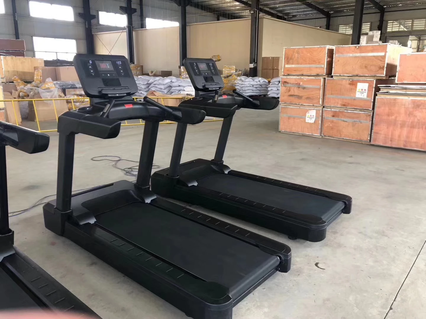 High Quality Manufacturer Cardio Gym Fitness Equipment Commercial Motorized Treadmill running machine