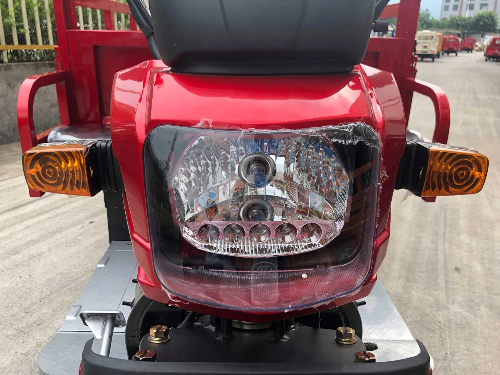 DAYANG Factory top quality japan Cargo Cooling Mode Method 3 wheel dumper motor tricycle 250cc motorized big wheel tricycle