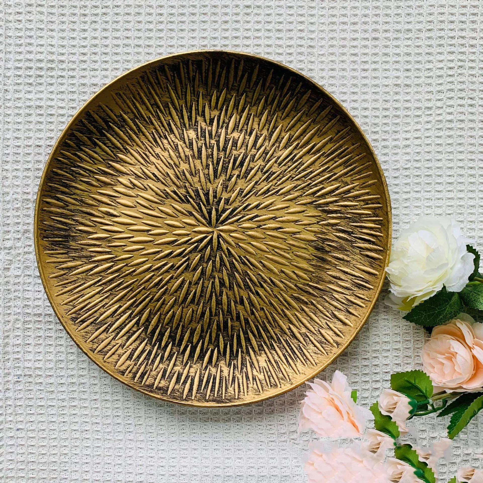 2 Size Bronze Color Round Distressed Wheat Pattern Fruit Dish Bowl Tray Decorative Charger Plate Photography Props for Products