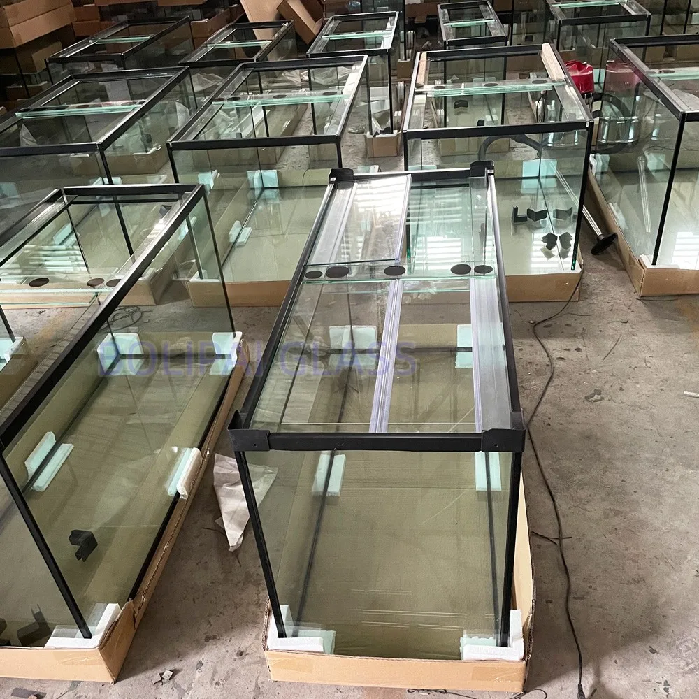 The small untra-clear tempered glass fish tank