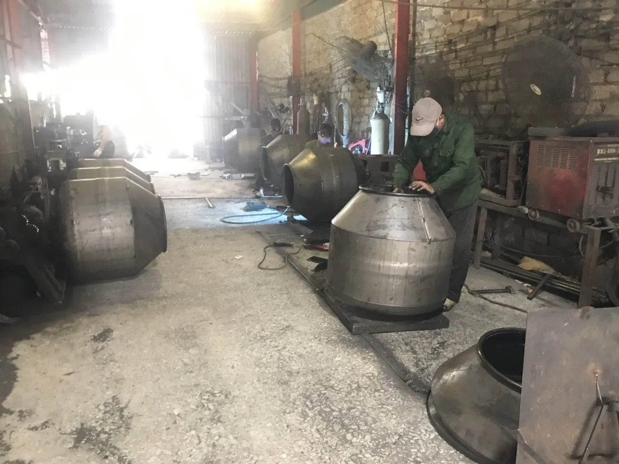 Strong portable good for user manual concrete mixer mini truck cement mixers export in Mexico three wheels thickness 3.0mm