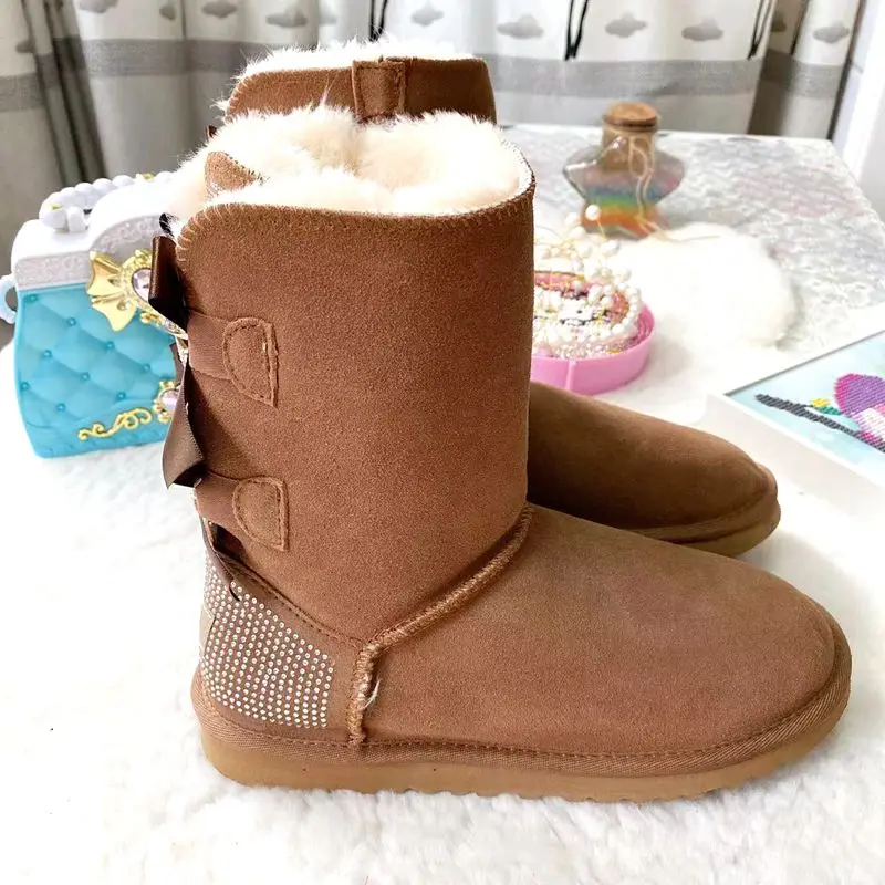 2024 Famous Wholesale Fashion Ladies Sheepskin Women Winter Snow Ribbon Fur Boots with Bows