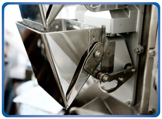 Electric Automatic 10 head multihead weigher leisure food packaging machine for weighing candy peanuts almonds raisins