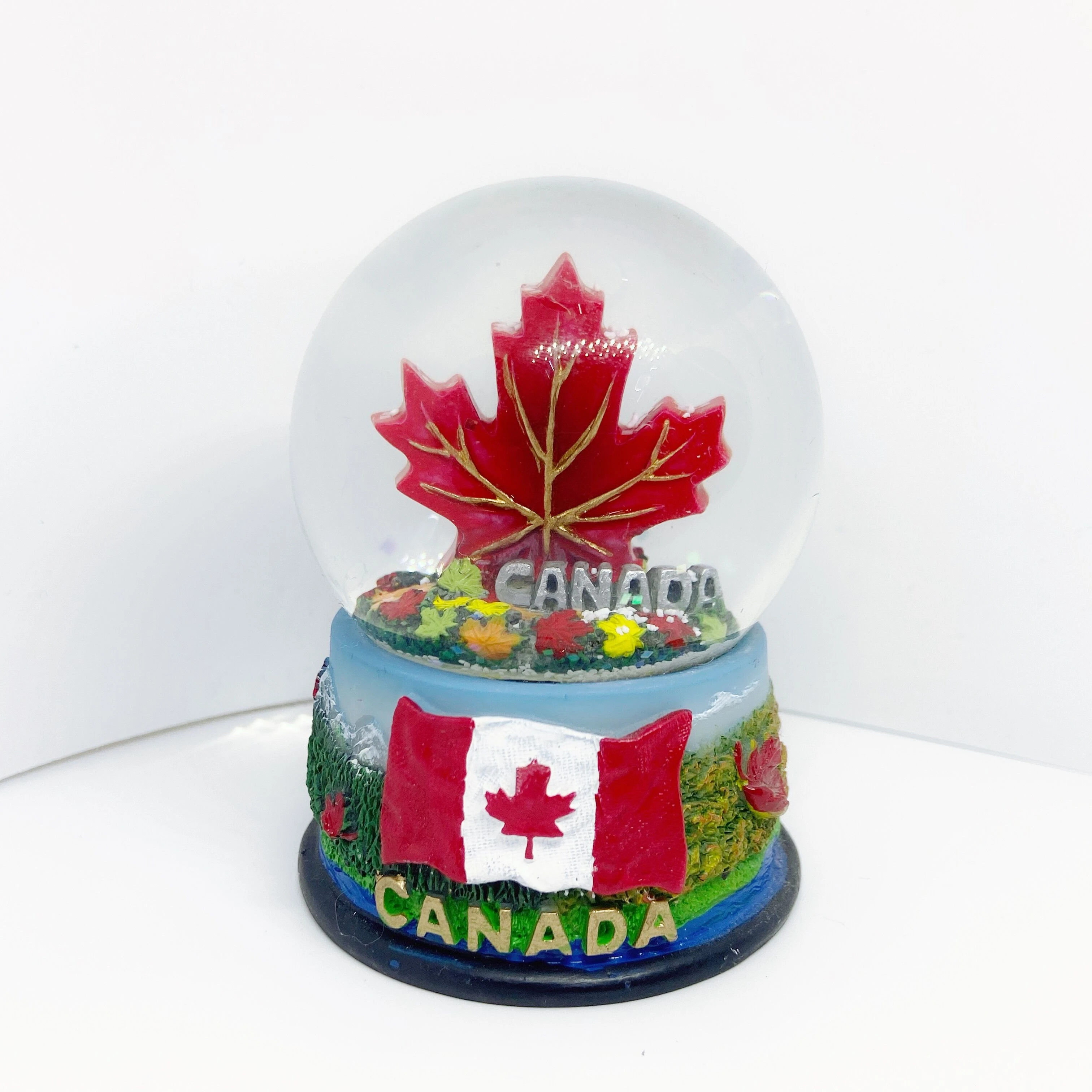 Manufacture  2022 cheap snow globe and custom made snow globes for sale
