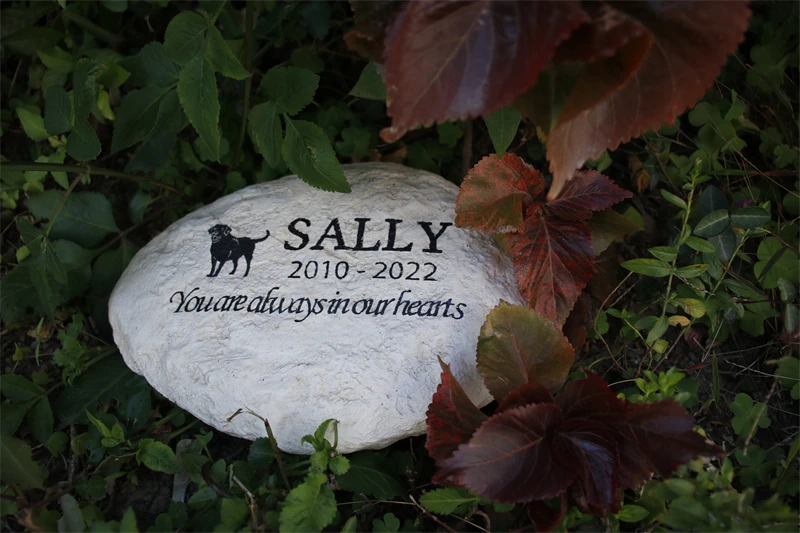 Hot Sale Natural Blue Pearl Granite Garden Heart Shaped Memorial Grave Stone Tombstone Pet