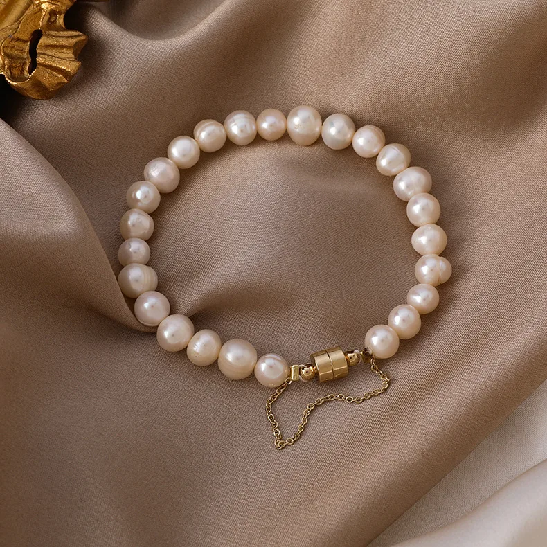 Natural White Color Pearl Magnetic Buckle Chain Bracelet Simple Round Pearl Handmade Braided Jewelry Bracelet for Women Gifts