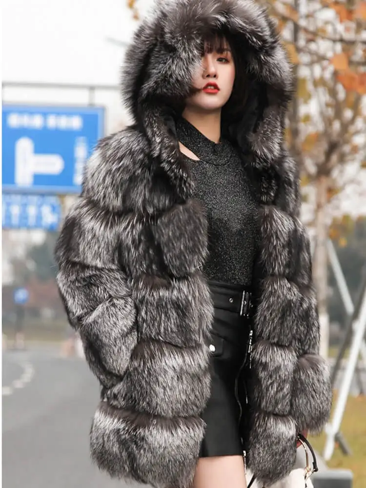 Womens Luxury Real Fox Fur Jacket Fashion Women Outdoor Winter Coat Genuine Fur Hooded Coat With Fur Hood