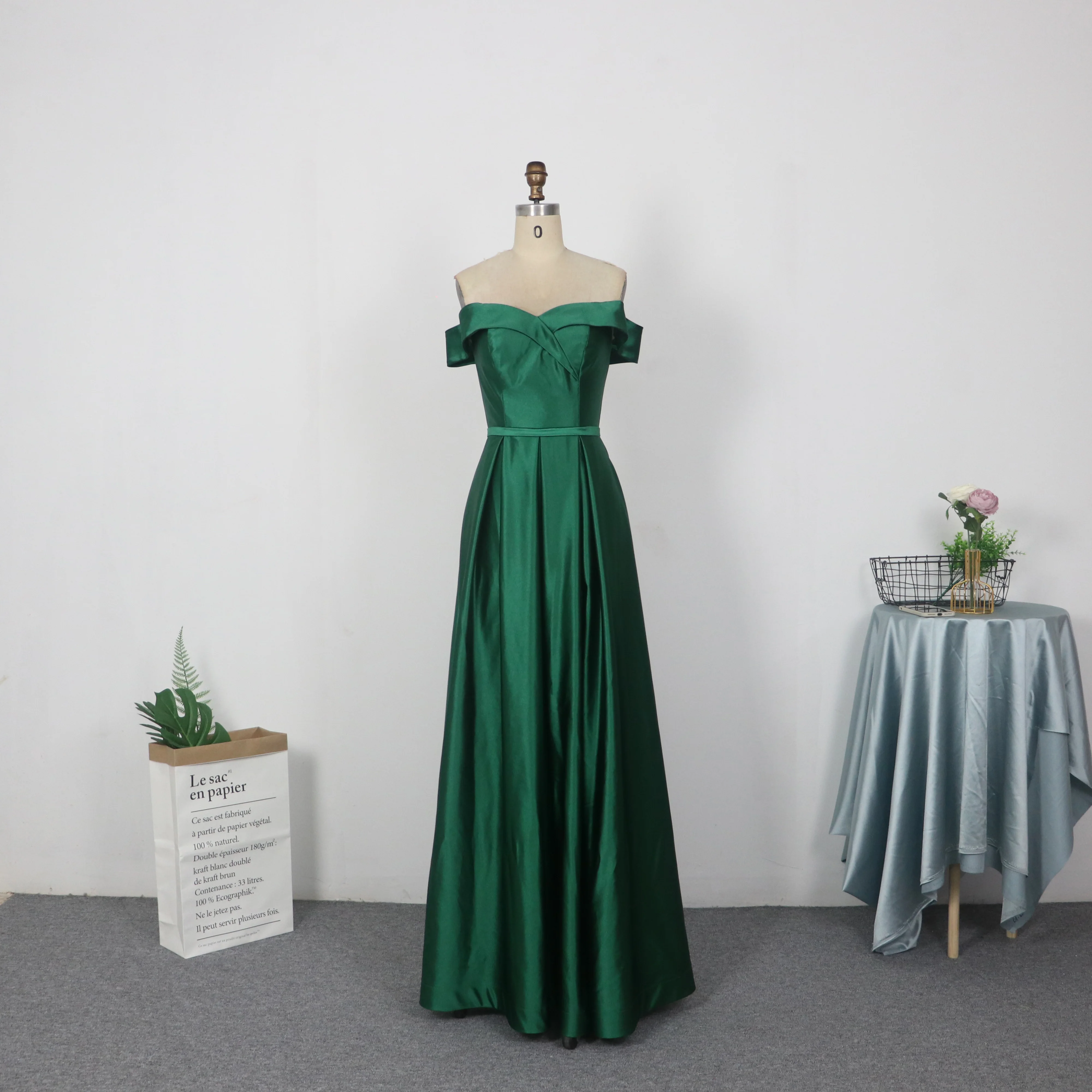 8 видов цветов изумрудно-зеленые женские туфли на выход; С открытыми плечами длинное атласное платье для выпускного вечера