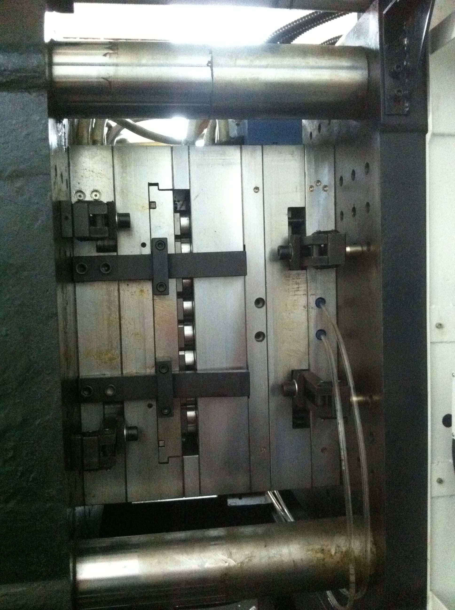 
Hot products to sell online 32 cavities preform injection mould stainless steel mold preform mould 